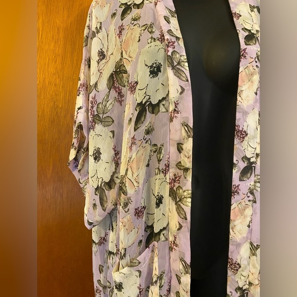 Steve Madden Floral Kimono OSFM Open-Front Lightweight Cover-Up - Picture 12 of 16